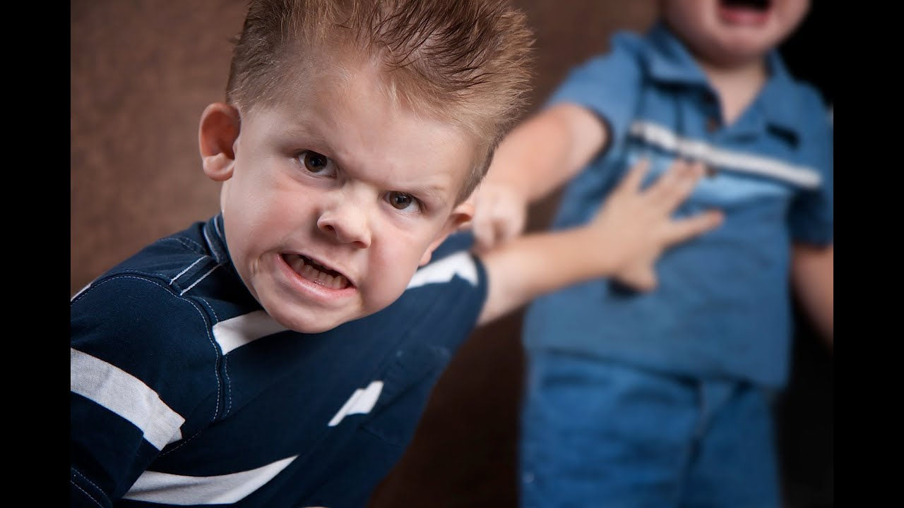 Agresszívvá válhat a gyerek, ha megtanulja megvédeni magát?